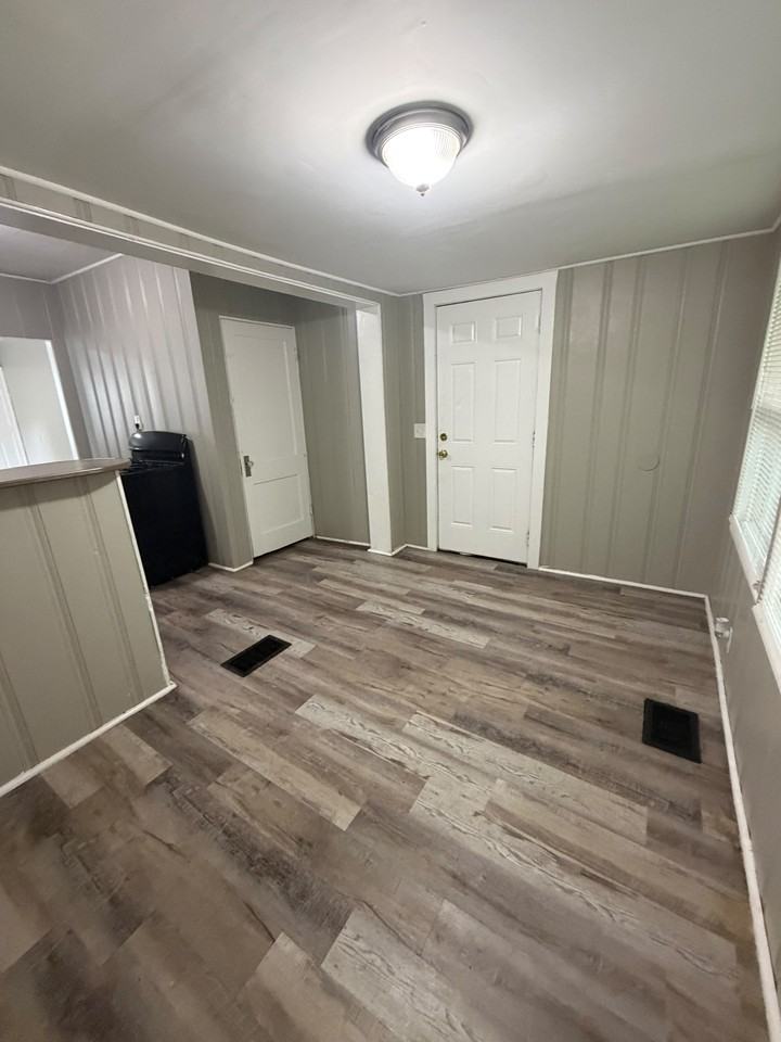 1106 Euclid Ave #1 - Photo 7 of 13