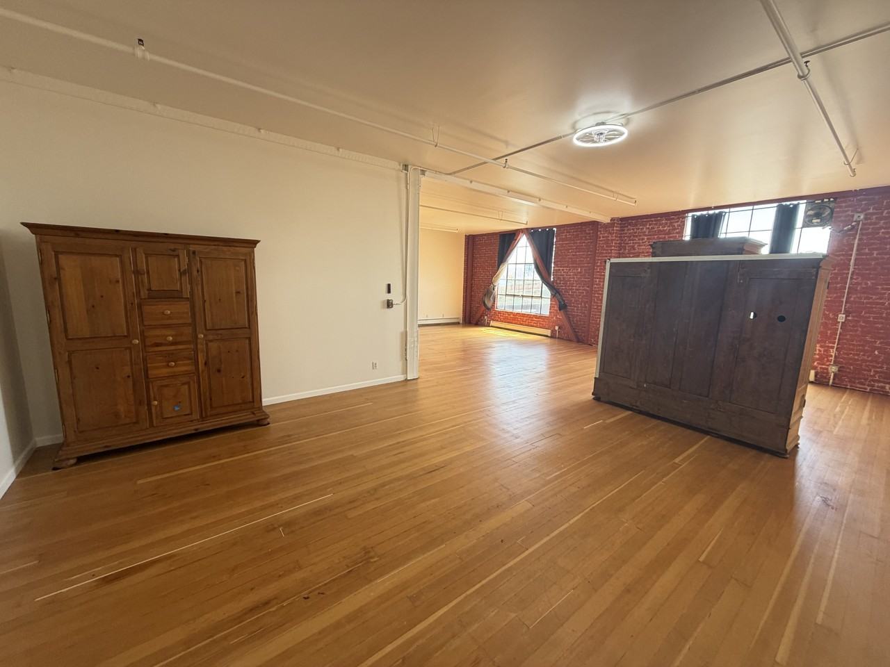 1018 4th Ave #1 - Photo 4 of 10