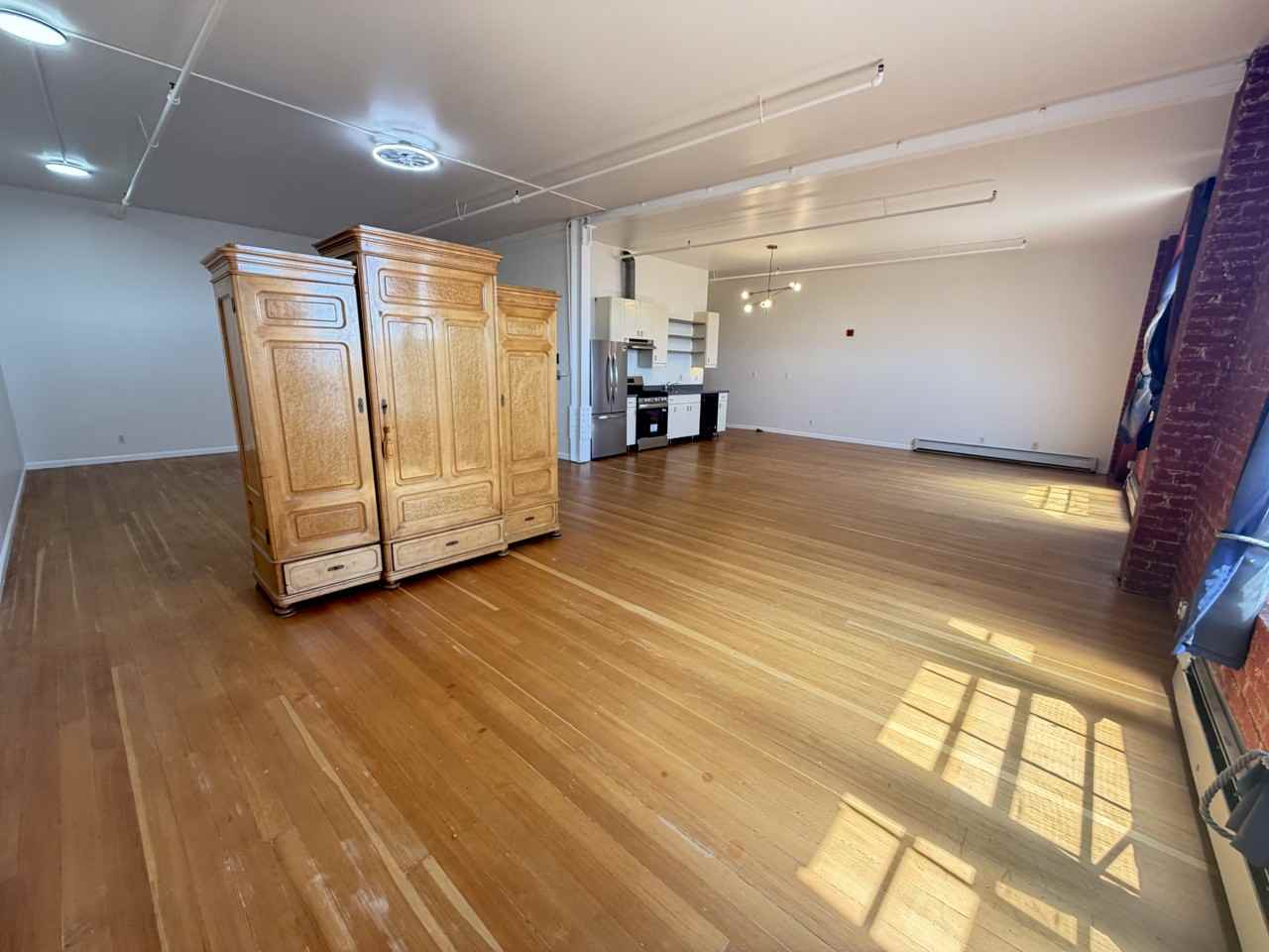 1018 4th Ave #1 - Photo 5 of 10