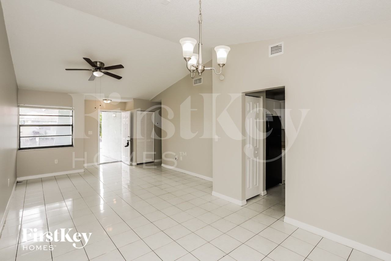 4610 Swct W - Photo 5 of 16