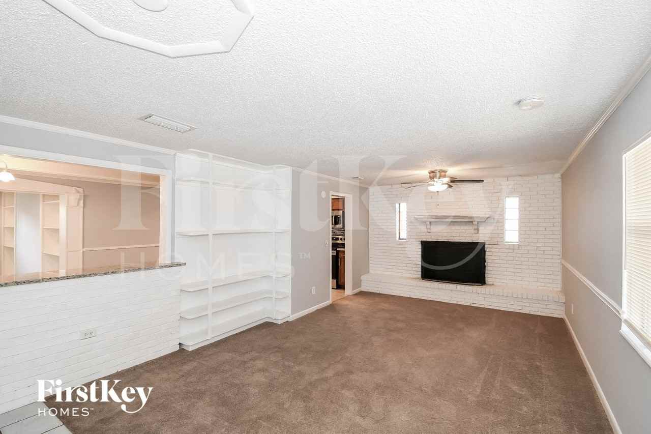 451 Gano Ct - Photo 4 of 15