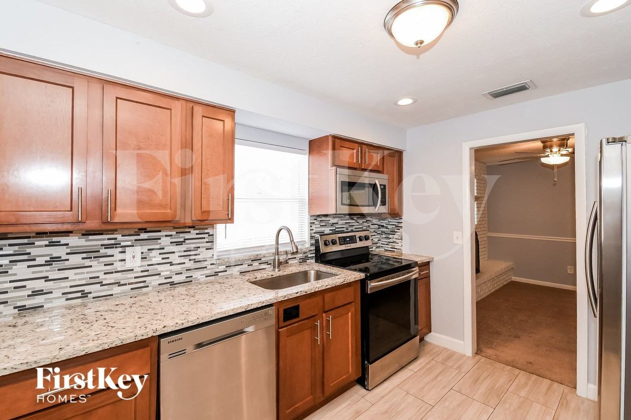 451 Gano Ct - Photo 7 of 15