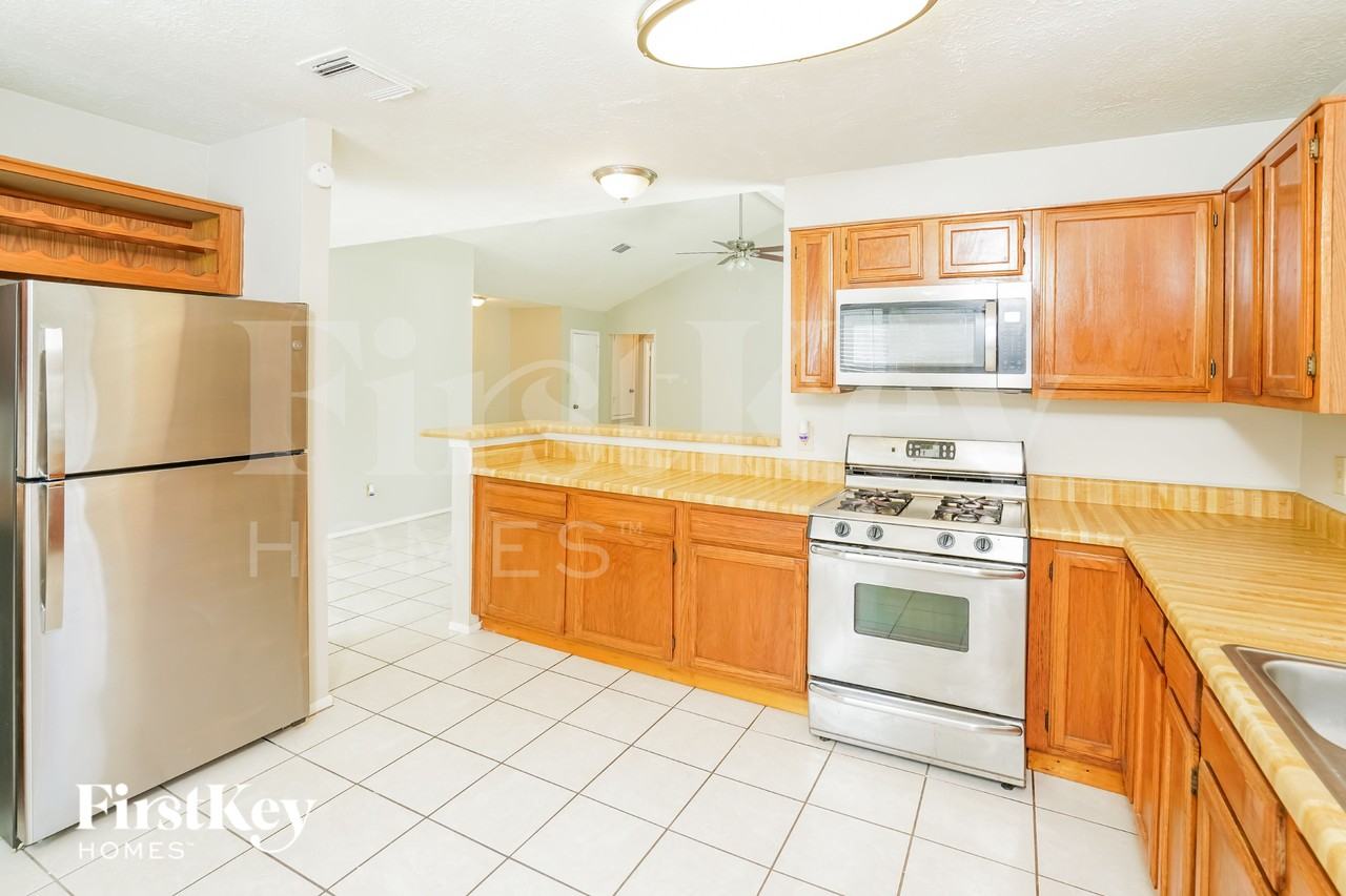 26511 Cypresswood Dr - Photo 7 of 16