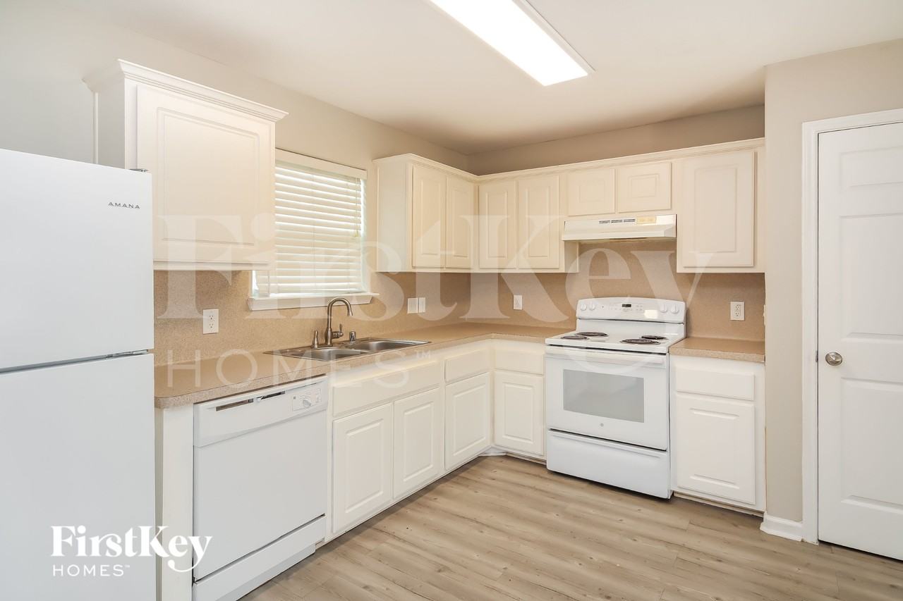 2621 Marlin Dr - Photo 6 of 17