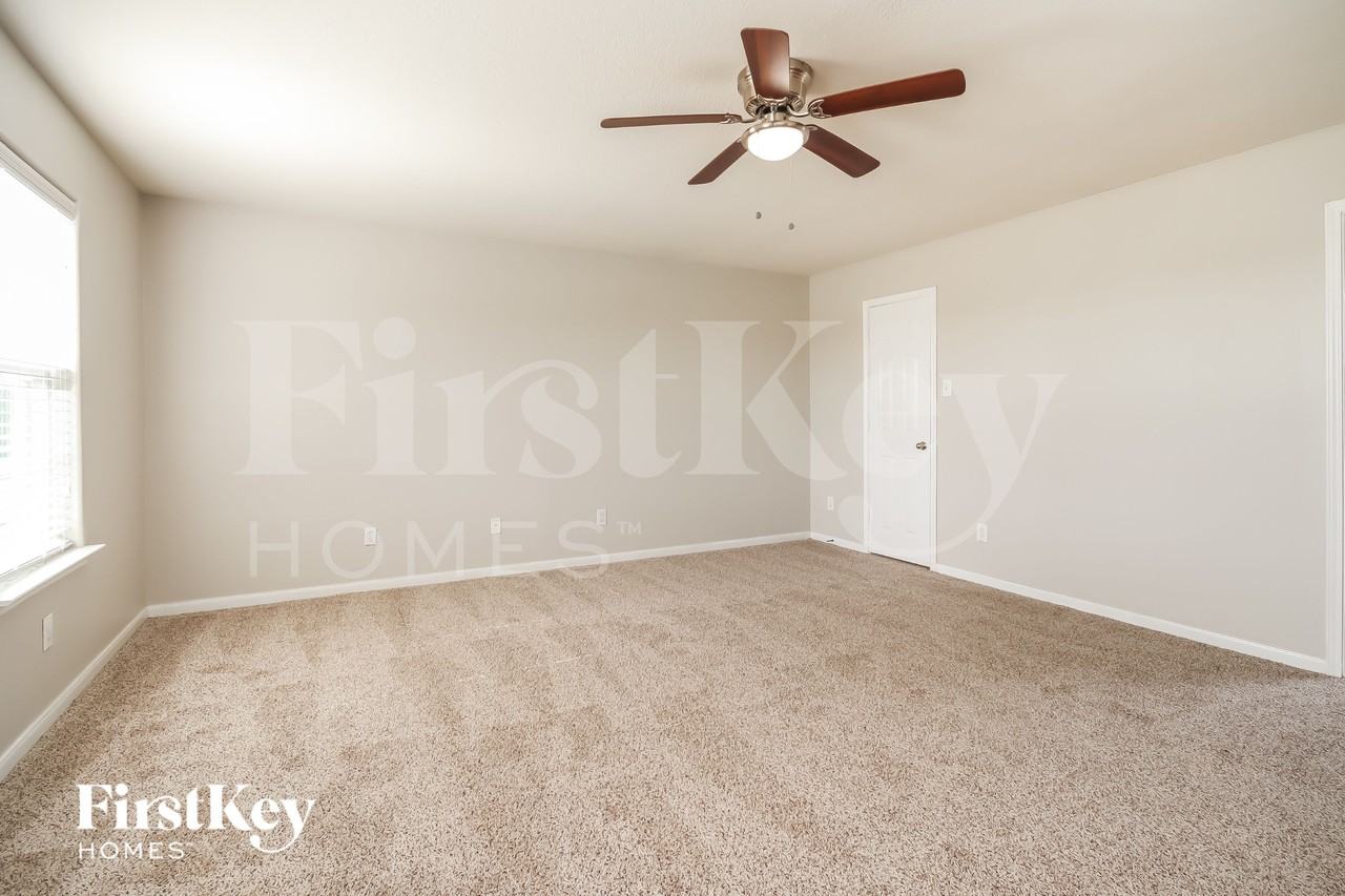 2621 Marlin Dr - Photo 7 of 17
