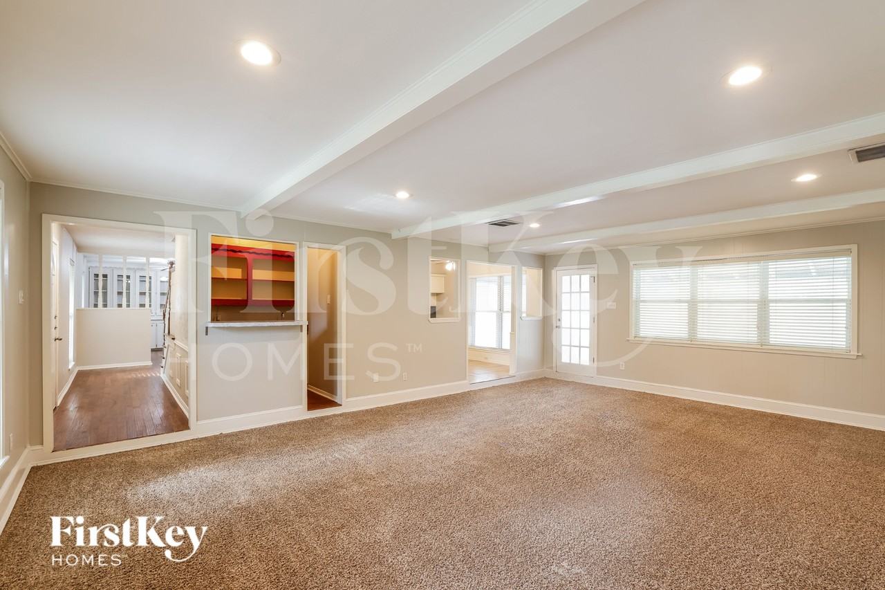 25603 Pecan Valley Cir - Photo 2 of 20