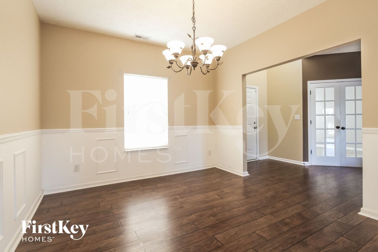 2243 Tanya Dr - Photo 5 of 16