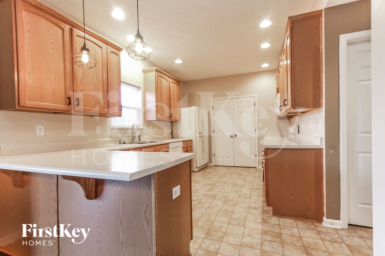 2243 Tanya Dr - Photo 6 of 16