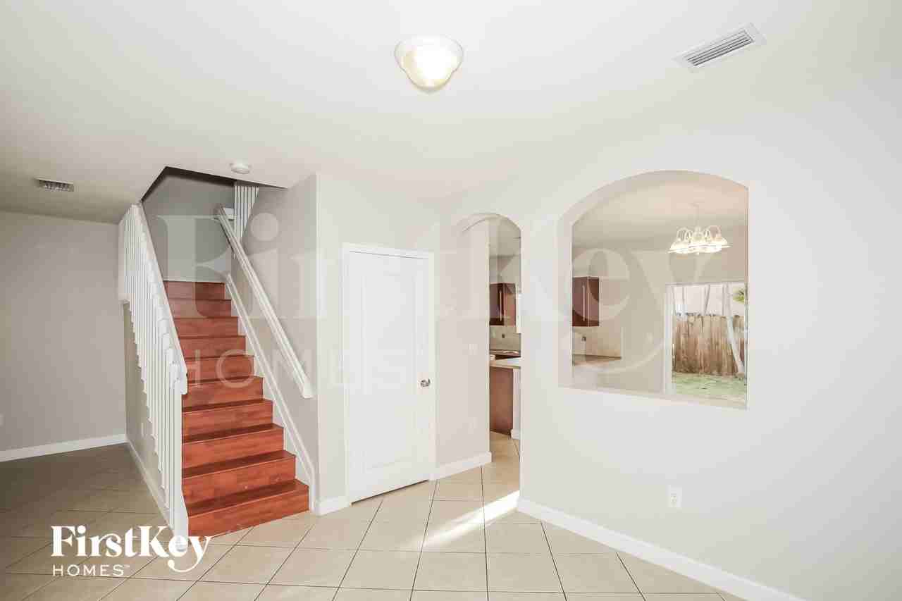 21471 Swplace - Photo 5 of 16