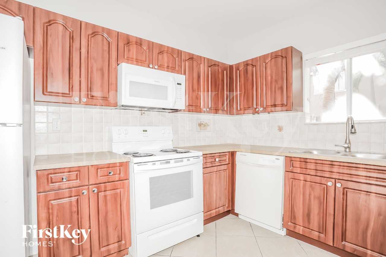 21471 Swplace - Photo 7 of 16