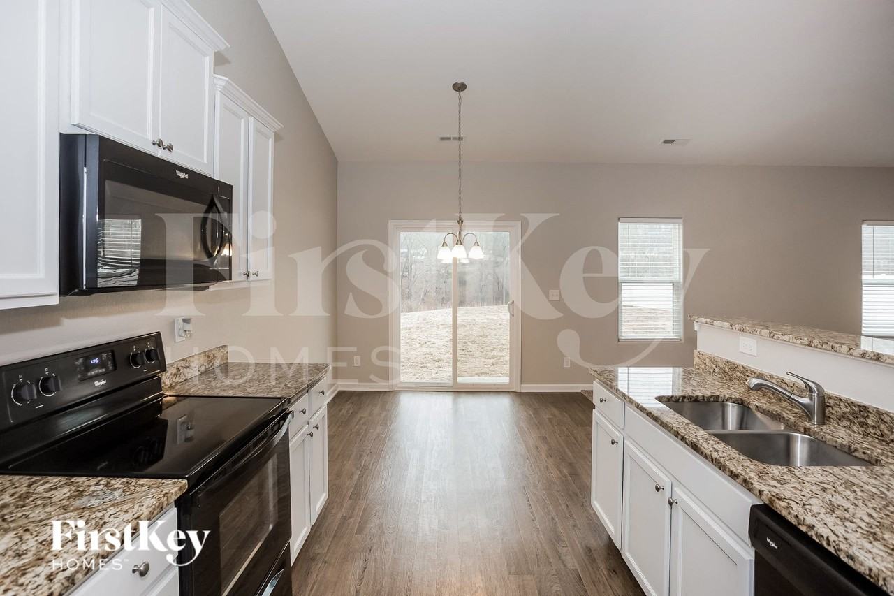 1828 Allegheny Dr - Photo 7 of 15
