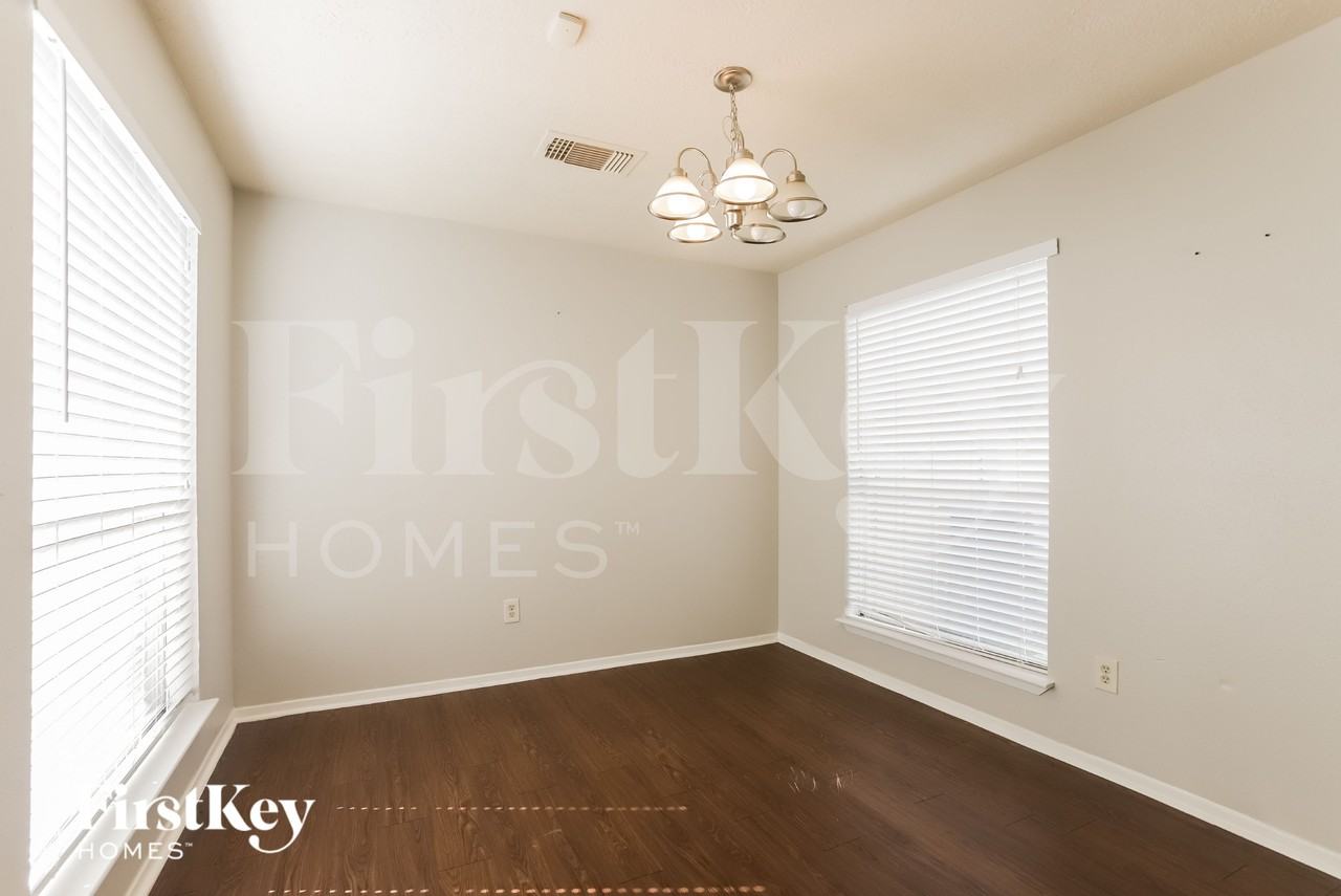 17522 Davenway Dr - Photo 5 of 16
