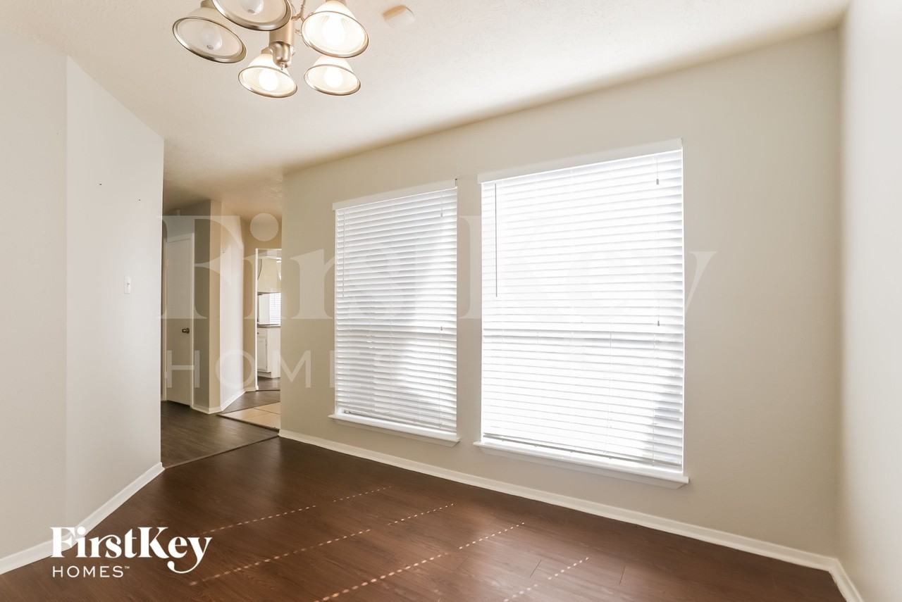 17522 Davenway Dr - Photo 6 of 16