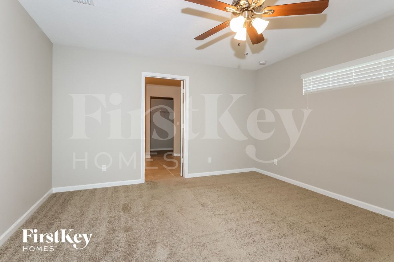 1426 Sw Oriole Ln - Photo 7 of 16