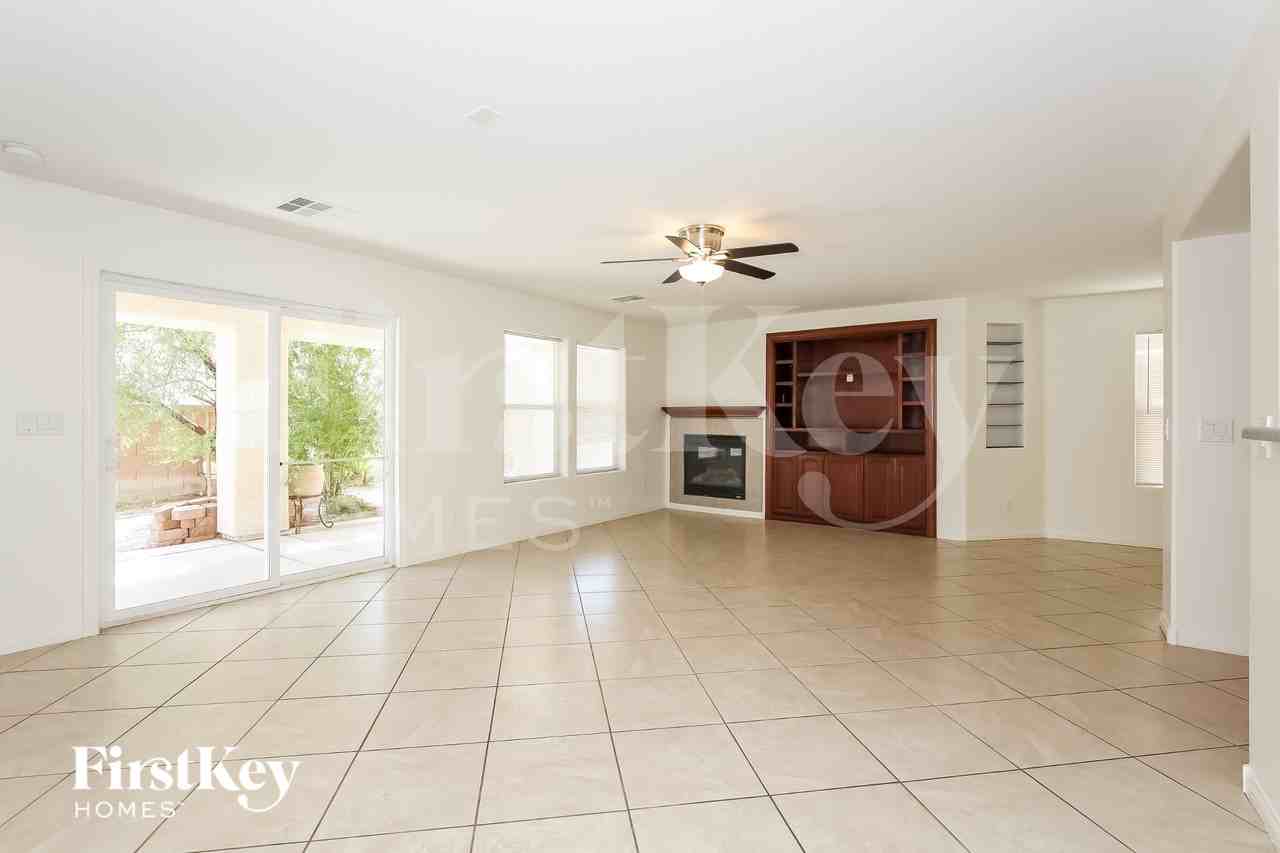 133 Cracked Tree Ave - Photo 4 of 16