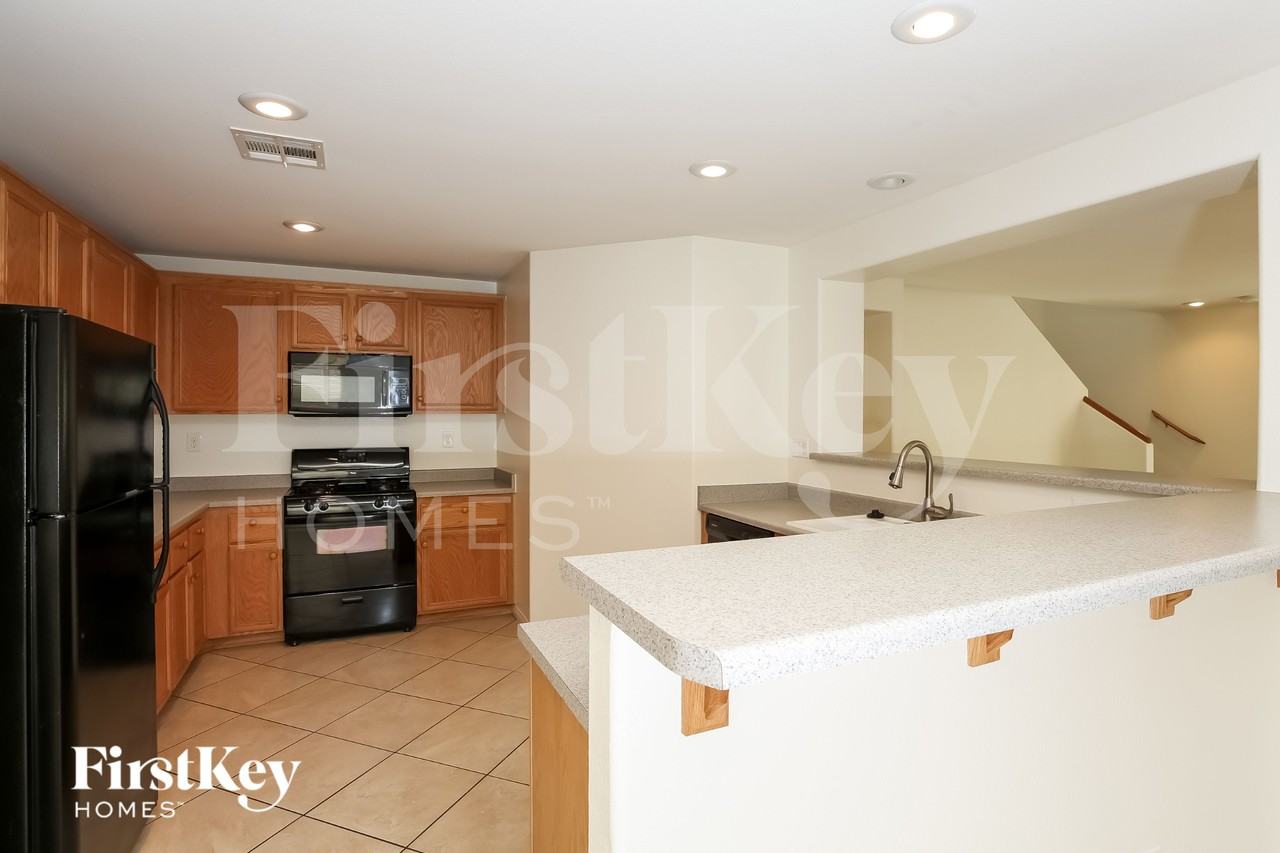 133 Cracked Tree Ave - Photo 7 of 16