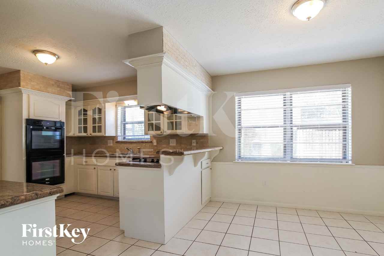 11914 Gardenglen Dr - Photo 6 of 16