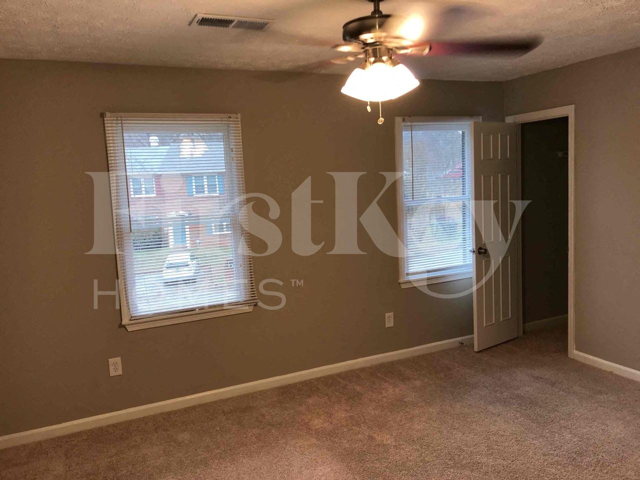 1023 Park Gate Pl - Photo 6 of 15