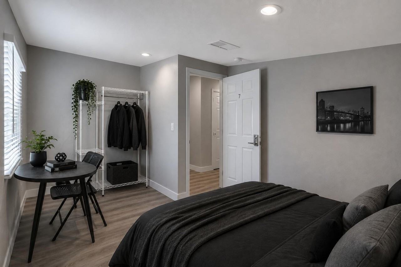 W Darrow St - Photo 6 of 6