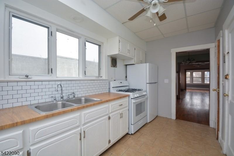 308 Hoboken Rd ##2 - Photo 2 of 18