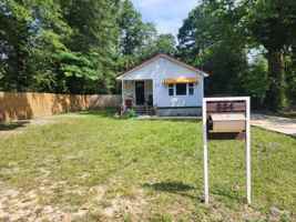 featured image of 334 E Chestnut Ave