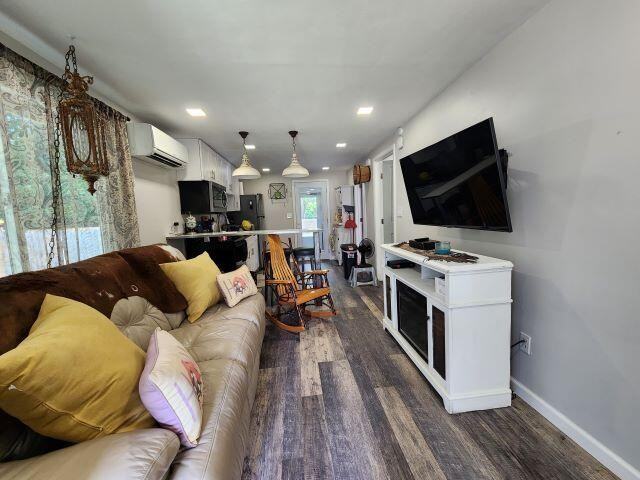 334 E Chestnut Ave - Photo 2 of 14