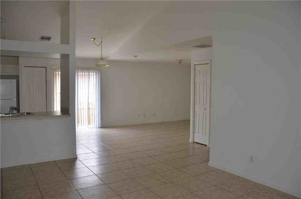 2340 86th Dr - Photo 3 of 14