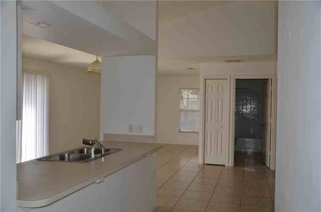 2340 86th Dr - Photo 6 of 14
