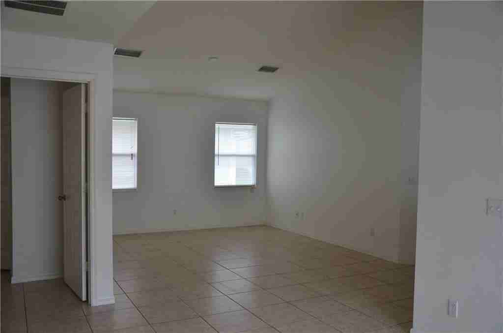 2340 86th Dr - Photo 7 of 14