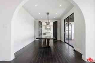 8908 Appian Way - Photo 6 of 8