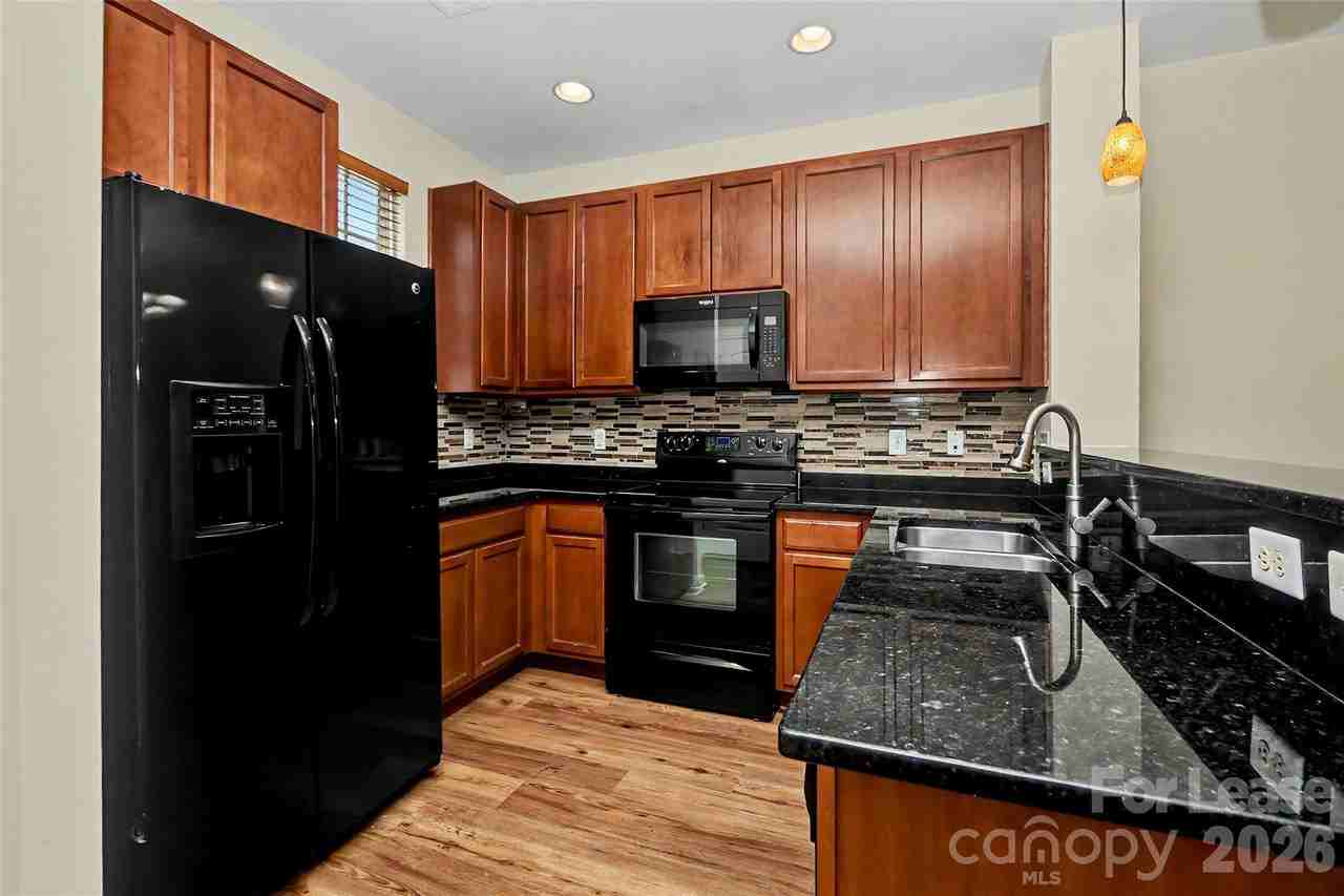 11233 Cedar Walk Ln - Photo 5 of 21