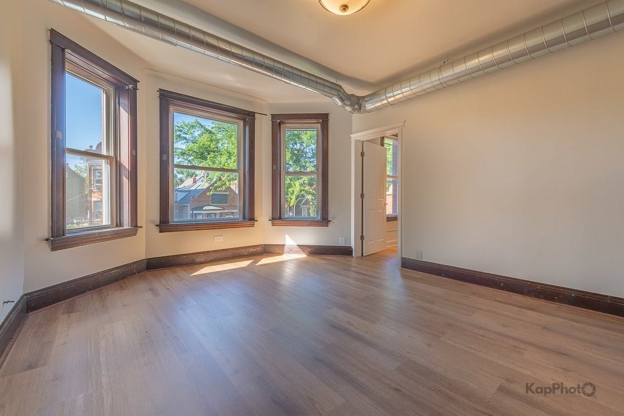 2644 W 22nd Pl - Photo 4 of 26