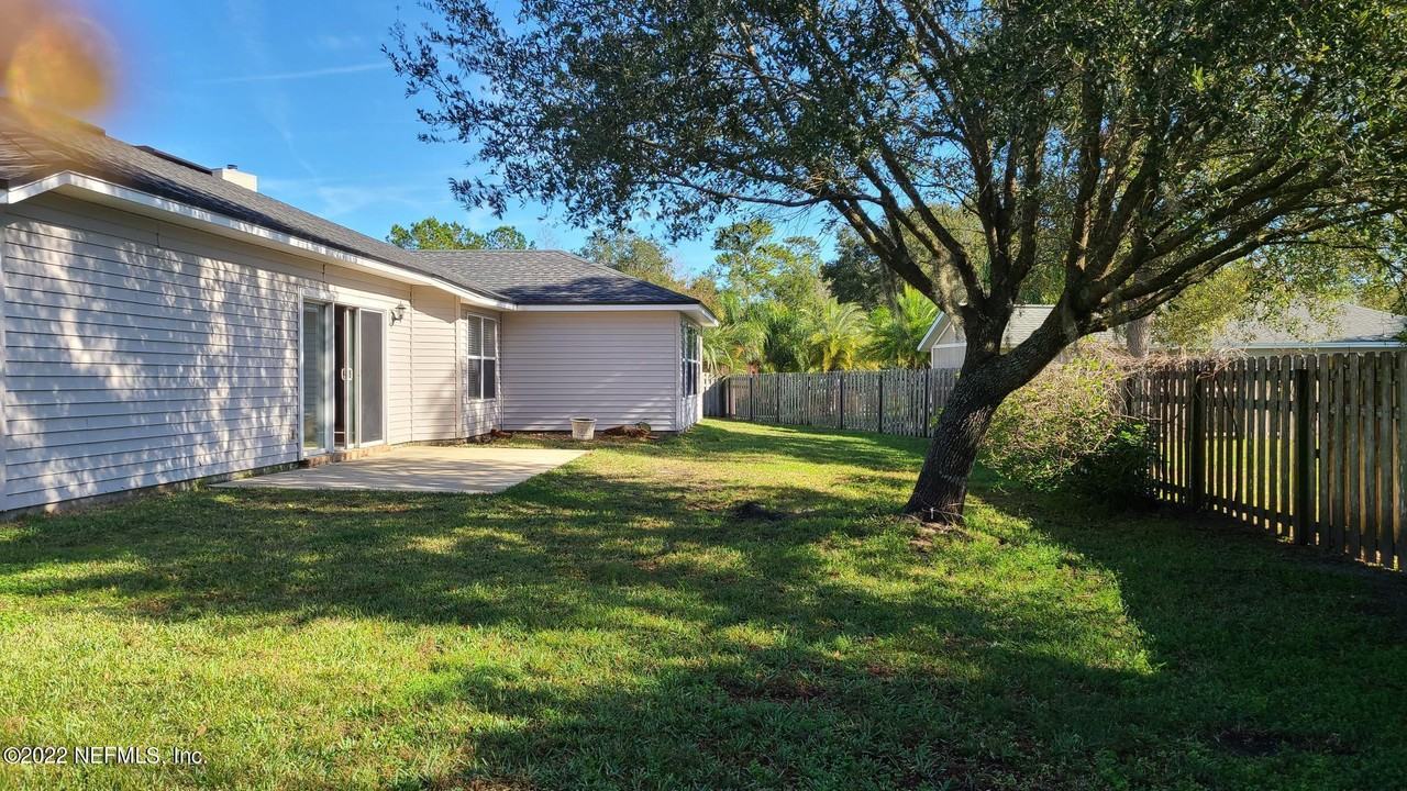 12737 Chandler View Ct - Photo 2 of 18