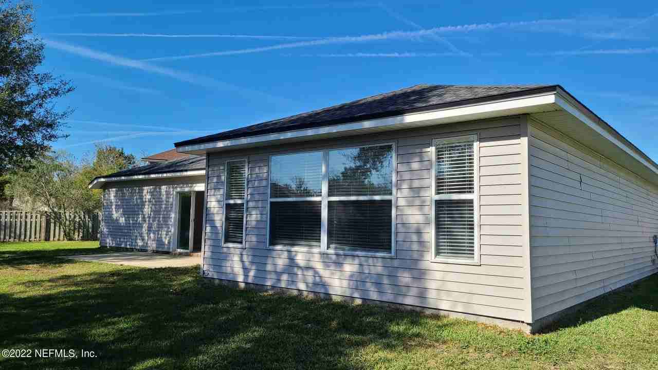 12737 Chandler View Ct - Photo 3 of 18