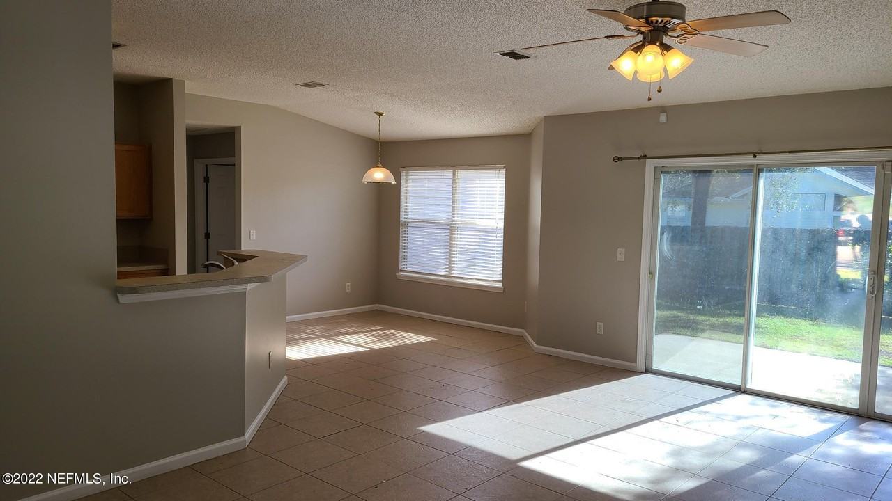 12737 Chandler View Ct - Photo 6 of 18