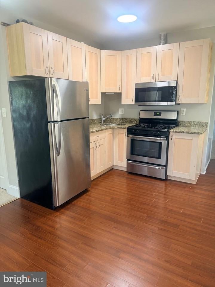 7513 Carroll Ave - Photo 2 of 12