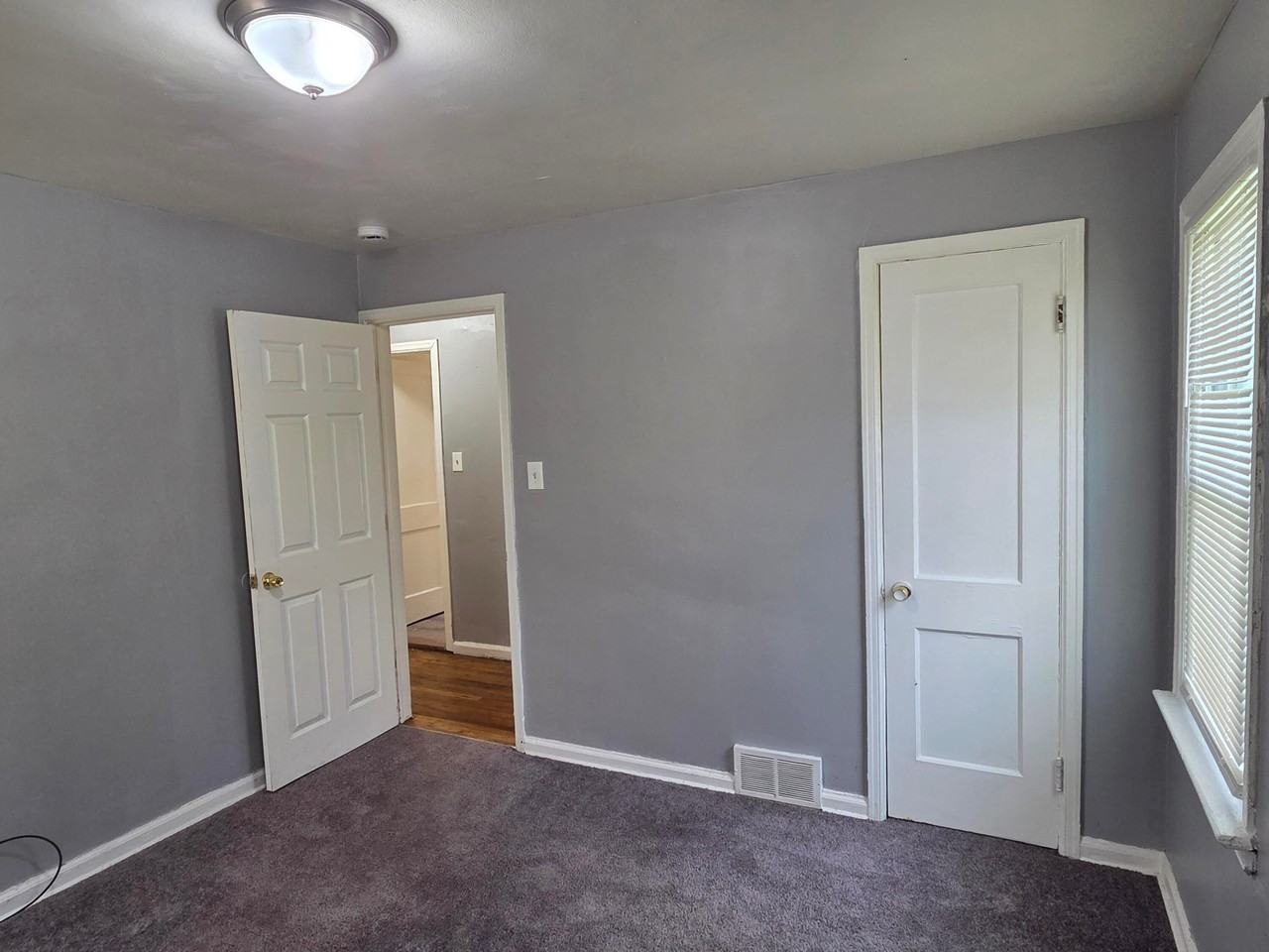 9245 Archdale St - Photo 2 of 26