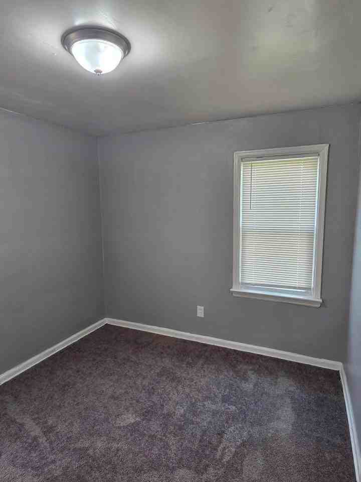9245 Archdale St - Photo 4 of 26