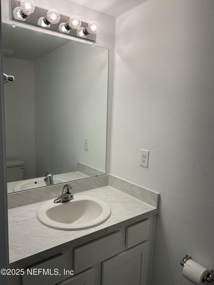 4021 Haymon Ave - Photo 6 of 16