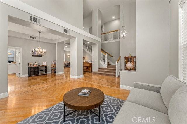 46 Downfield Way - Photo 2 of 8