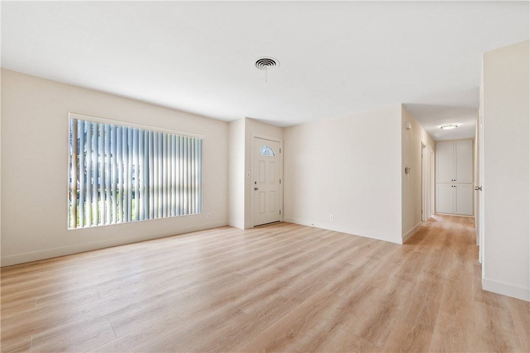 6431 Brown Cir - Photo 2 of 8