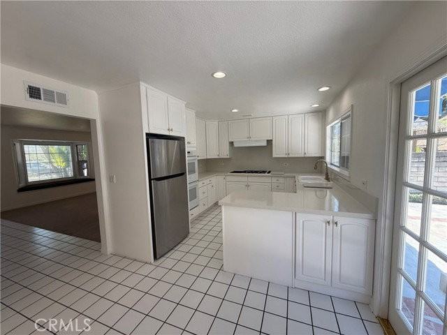 5901 Casson Dr - Photo 3 of 8