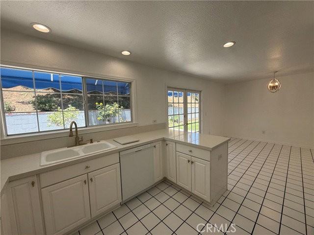 5901 Casson Dr - Photo 5 of 8