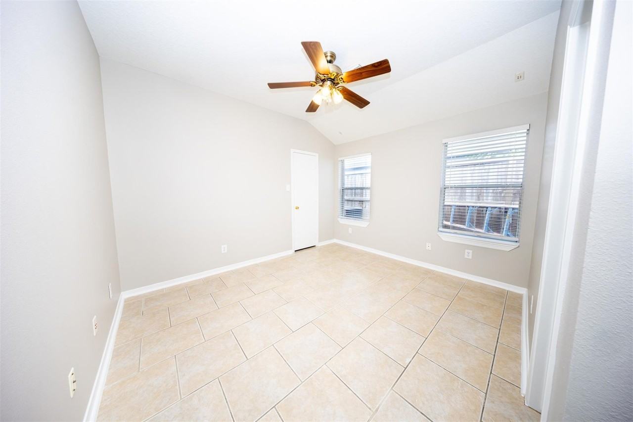 15406 Apple Bloom Way - Photo 6 of 9