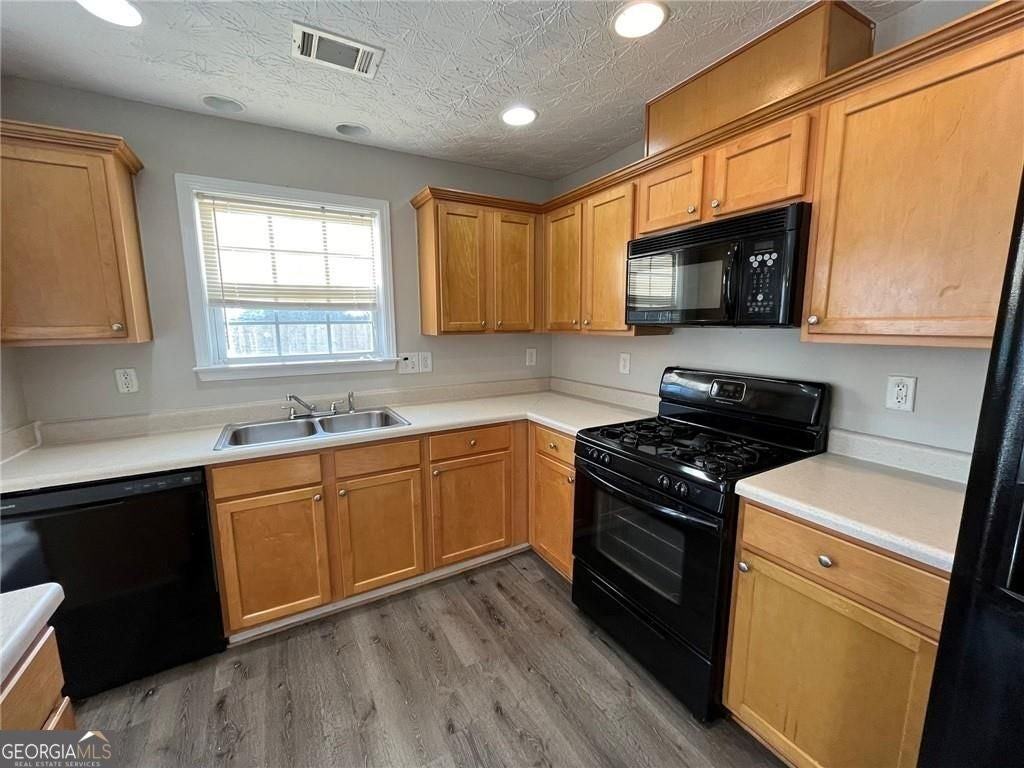 1854 Pierce Way - Photo 3 of 34