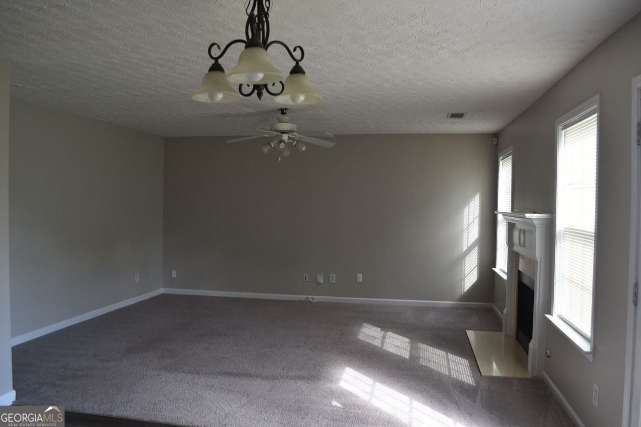 1854 Pierce Way - Photo 4 of 34