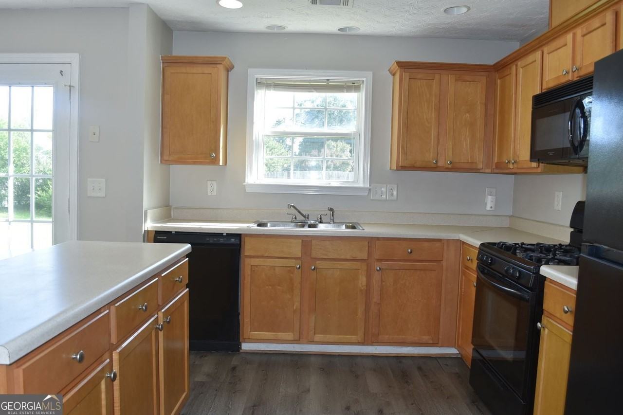 1854 Pierce Way - Photo 6 of 34
