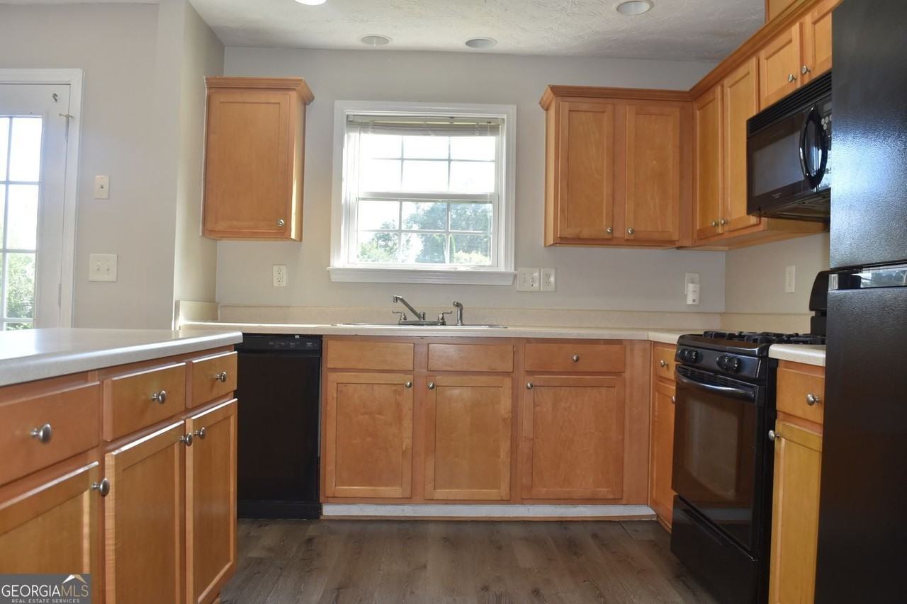1854 Pierce Way - Photo 7 of 34