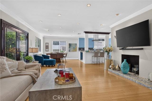 6710 Kurl Way - Photo 3 of 8