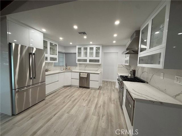 18334 San Jose St - Photo 5 of 8